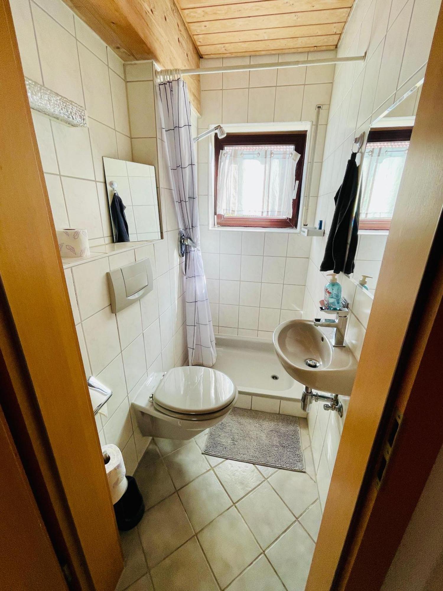 Kleine Ein Zimmer Wohnung Mit Gartenanlage ซาเลม ภายนอก รูปภาพ
